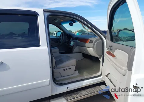 2008 Chevrolet Silverado 2500Hd Ltz z USA, uszkodzony, nr VIN 1GCHC236X8F197760